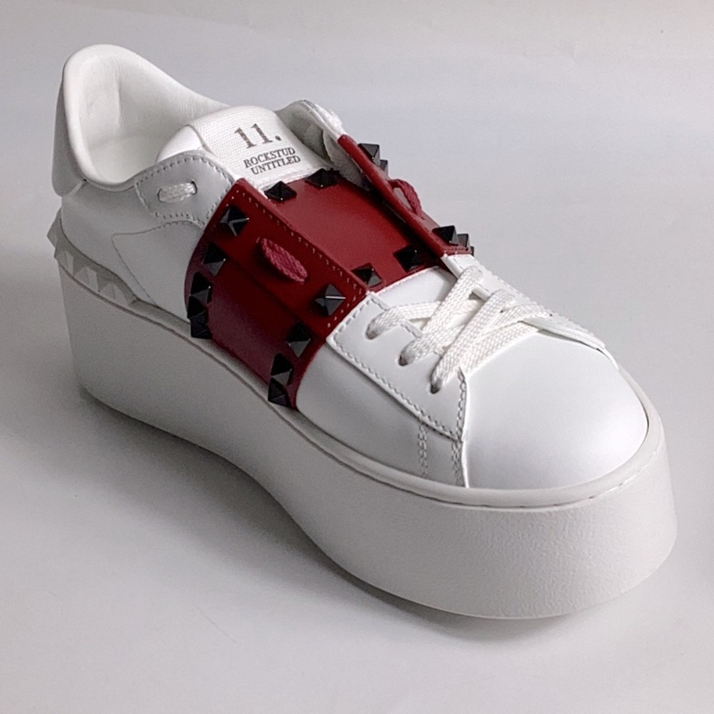 Valentino Garavani
Women's Rockstud Platform Sneakers - ExclusiveWhite Size 38.5 - Picture 2 of 8